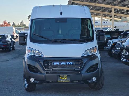 Used 2025 RAM ProMaster 2500 w/ Convenience Group image 2