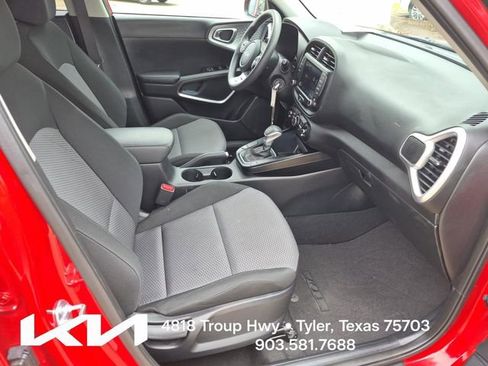 Certified 2024 Kia Soul LX w/ Option Group 015 FWD image 9