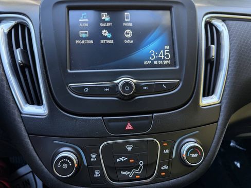 Used 2016 Chevrolet Malibu LT FWD image 22