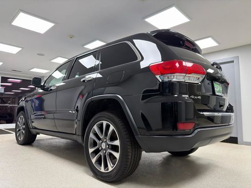 Used 2018 Jeep Grand Cherokee Limited w/ Luxury Group II image 5