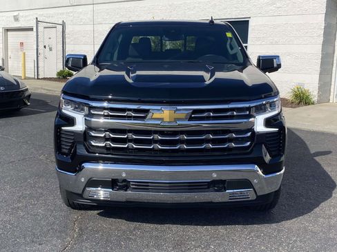 Used 2025 Chevrolet Silverado 1500 LTZ AWD/4WD image 2