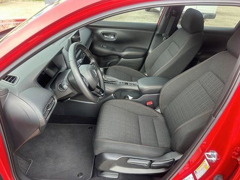 Used 2025 Honda HR-V Sport image 9