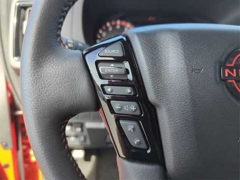 Certified 2025 Nissan Frontier PRO-4X w/ Tow Package image 43