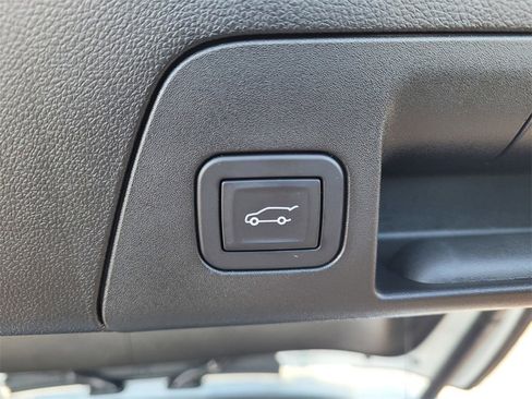 Used 2025 Buick Envision Sport Touring image 9