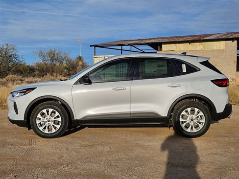 New 2026 Ford Escape Active image 9