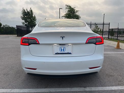 Used 2022 Tesla Model 3 RWD image 5
