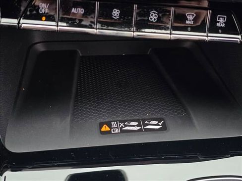 New 2026 Chevrolet Traverse LT w/ Midnight/Sport Edition image 24