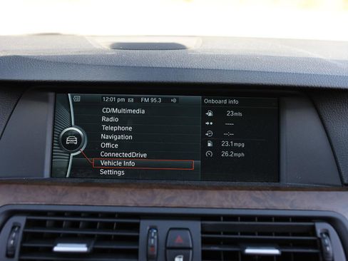 Used 2012 BMW 528i xDrive Sedan image 36