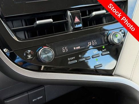 Used 2024 Toyota Camry SE image 28