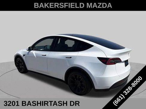 Used 2022 Tesla Model Y Long Range AWD/4WD image 3