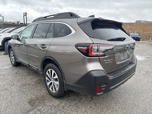 Used 2022 Subaru Outback Premium AWD/4WD image 5