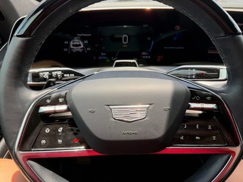 Used 2026 Cadillac Vistiq Luxury AWD/4WD image 19