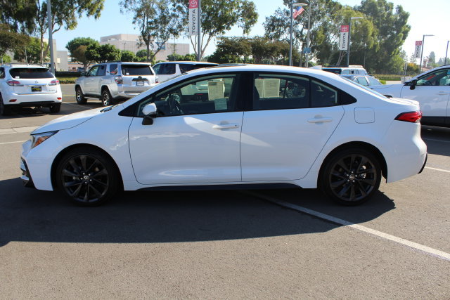 Certified 2024 Toyota Corolla SE w/ SE Package FWD image 6