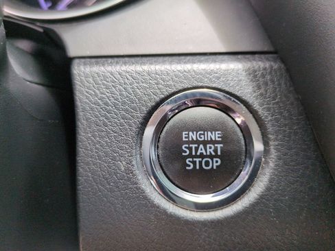 Used 2021 Toyota Camry XLE FWD image 22