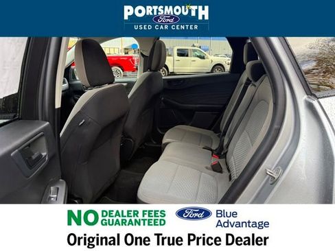 Certified 2022 Ford Escape SE w/ SE Sport Appearance Package image 5