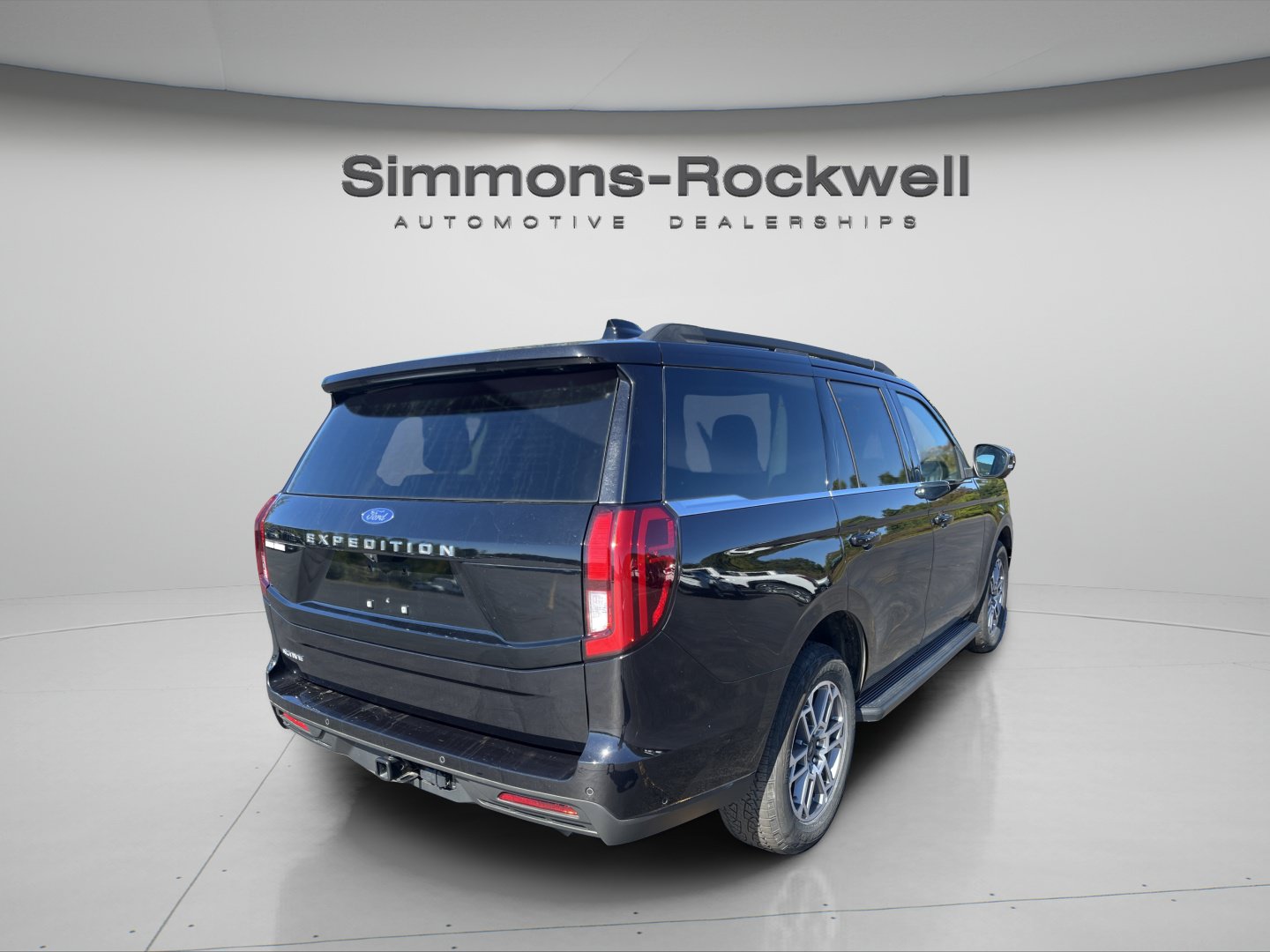 Used 2025 Ford Expedition Active AWD/4WD image 6