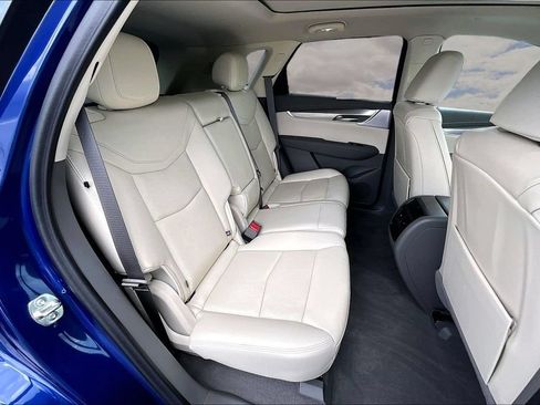 Used 2025 Cadillac XT5 Premium Luxury FWD image 25