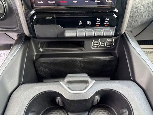Used 2020 RAM 1500 Big Horn AWD/4WD image 24