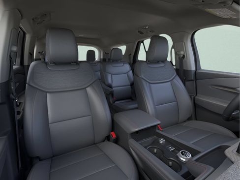 New 2026 Ford Explorer Active w/ Active Comfort Package AWD/4WD image 10