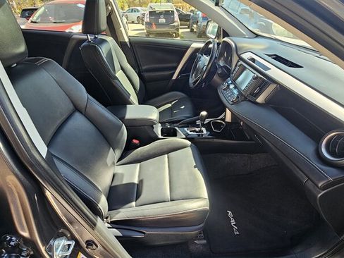 Used 2016 Toyota RAV4 Limited image 5
