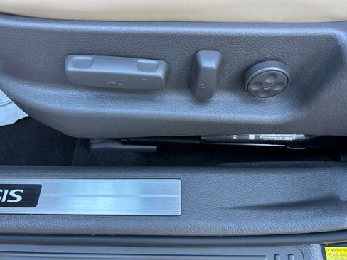 Used 2013 Hyundai Genesis 5.0 R-Spec image 16