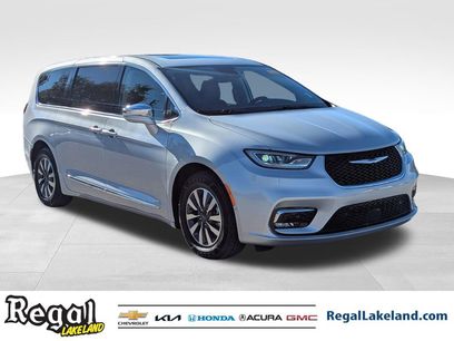 Used 2022 Chrysler Pacifica Limited