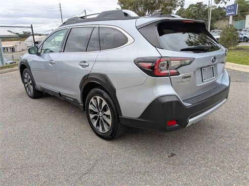 Used 2024 Subaru Outback Touring XT image 10
