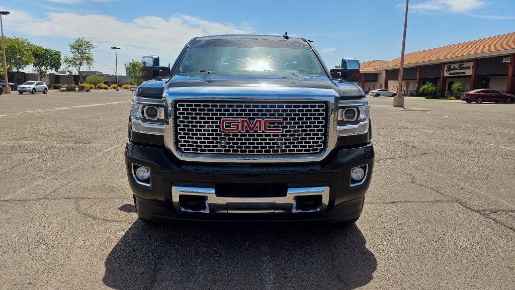 Used 2015 GMC Sierra 3500 Denali w/ Duramax Plus Package AWD/4WD image 3