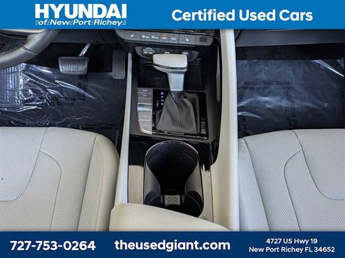 Certified 2023 Hyundai Elantra Limited image 18