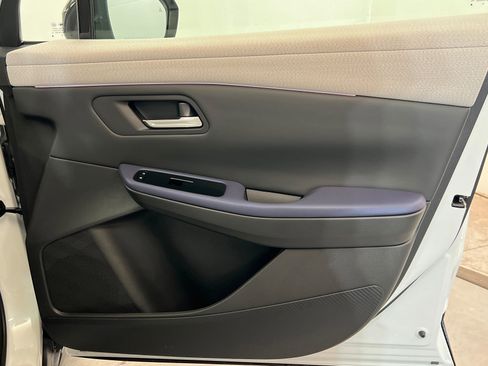 New 2026 Nissan Leaf Platinum+ w/ Illuminated Package FWD image 23
