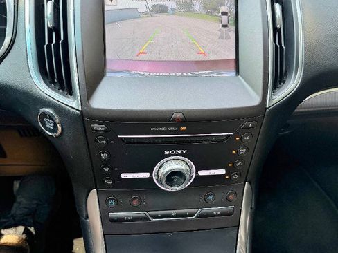 Used 2017 Ford Edge Titanium w/ Equipment Group 301A FWD image 13