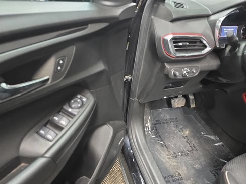 Used 2022 Chevrolet TrailBlazer RS w/ Technology Package AWD/4WD image 28