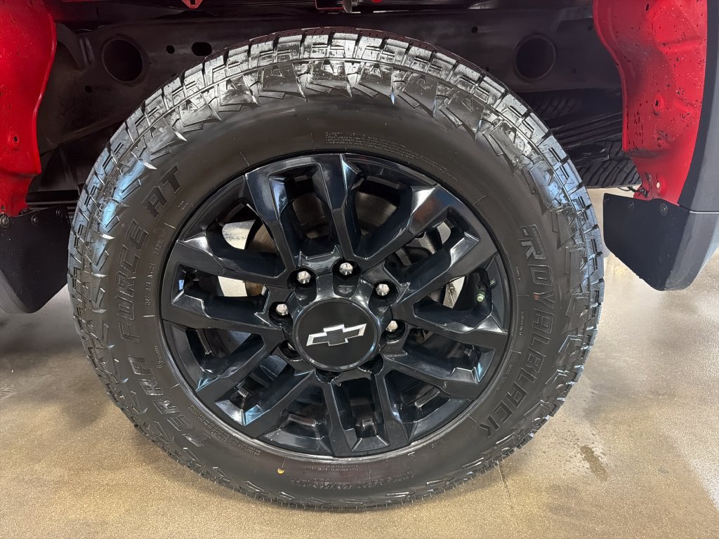 Used 2025 Chevrolet Silverado 2500 LT AWD/4WD image 16