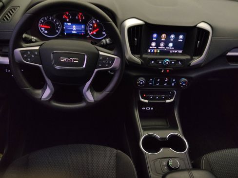 Used 2022 GMC Terrain SLE image 22