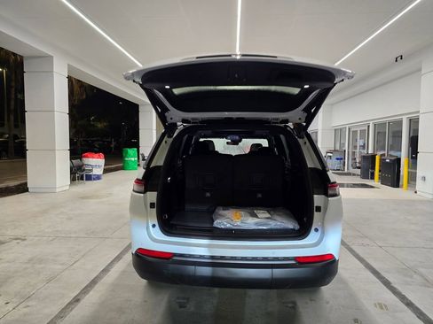 New 2026 Jeep Grand Cherokee L Limited AWD/4WD image 39