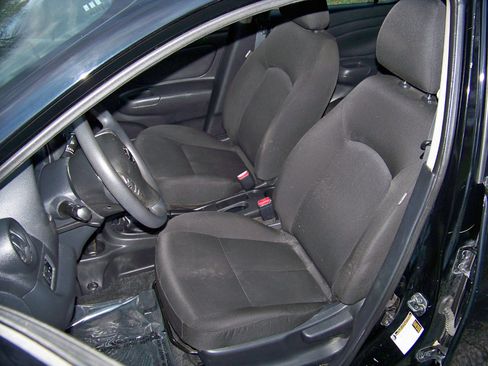 Used 2019 Nissan Versa S image 16