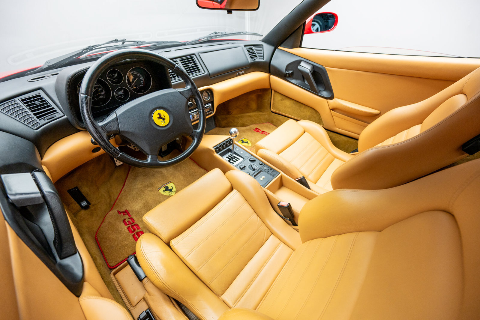Used 1995 Ferrari F355 Berlinetta RWD image 11