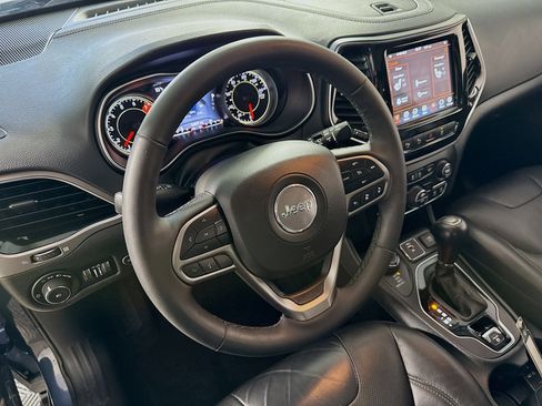 Used 2021 Jeep Cherokee Limited image 23