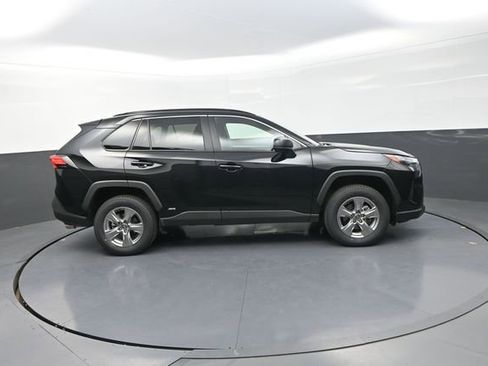 Used 2025 Toyota RAV4 LE image 15