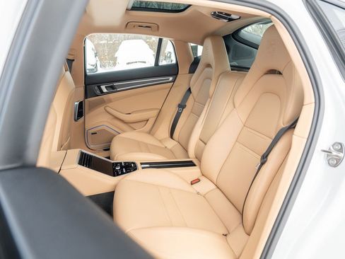Used 2023 Porsche Panamera 4 Platinum Edition image 36