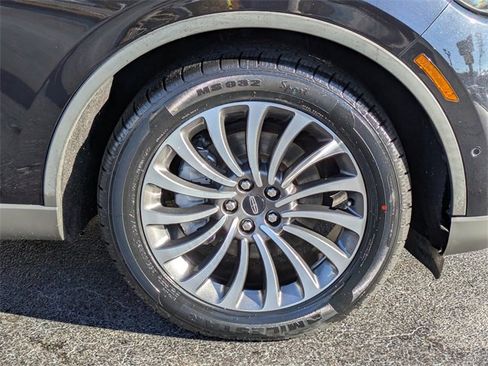 Used 2020 Lincoln Aviator Reserve w/ Equipment Group 201A image 10