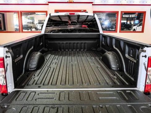 Used 2022 Ford F250 XL w/ Power Equipment Group image 8