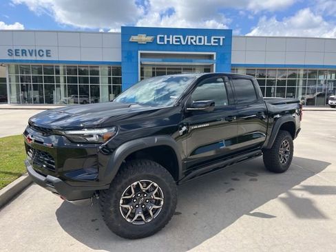New 2026 Chevrolet Colorado ZR2 w/ Technology Package AWD/4WD image 2