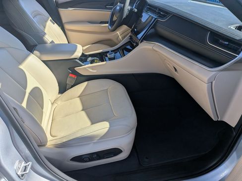 Certified 2023 Jeep Grand Cherokee L Limited w/ Luxury Tech Group II image 37