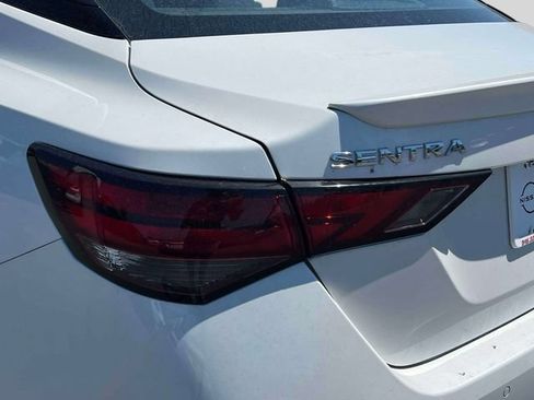Used 2023 Nissan Sentra SR FWD image 7