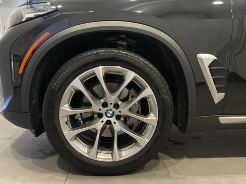 Certified 2024 BMW X5 xDrive40i w/ Parking Assistance Package AWD/4WD image 7