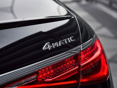 Used 2024 Mercedes-Benz S 580 4MATIC Sedan w/ AMG Line image 12