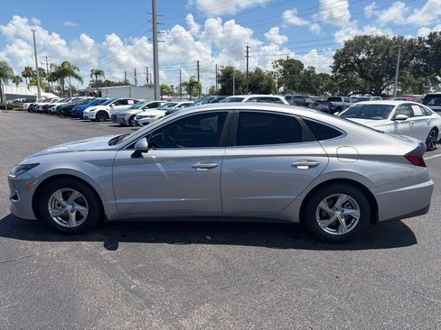 Used 2023 Hyundai Sonata SE FWD image 4