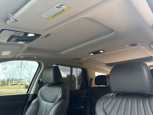 Used 2023 Hyundai Palisade Limited w/ Winter Package image 25