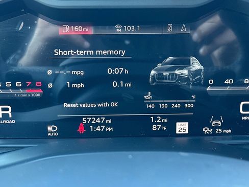 Used 2023 Audi Q8 Prestige w/ Prestige Package image 19